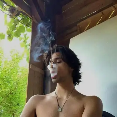李荷